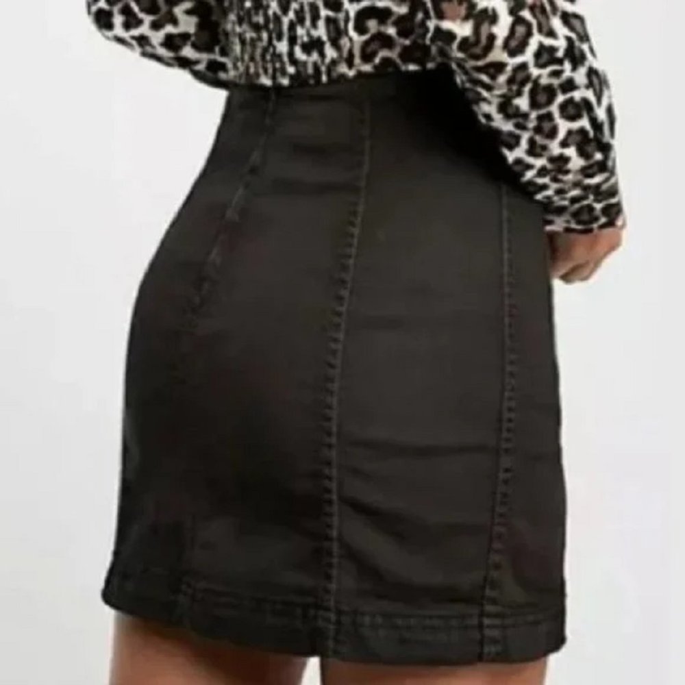Free People We the Free Denim Modern Femme Mini Skirt Black Stretch Jean 6 - Picture 3 of 9